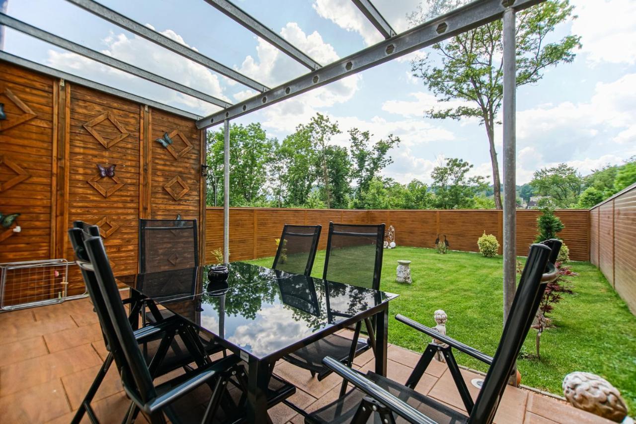 Auszeit Steiraland 1 Mit Privaten Garten Ueberdachter Terrasse Und Parken Leoben  Esterno foto